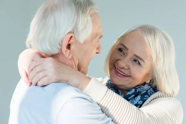 Glückliches Seniorenpaar — Stockfoto