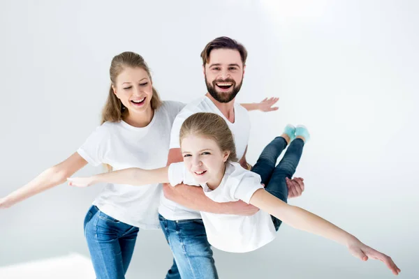 Joyeux jeune famille — Photo de stock