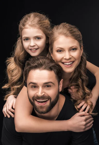 Glückliche Eltern und Tochter — Stockfoto