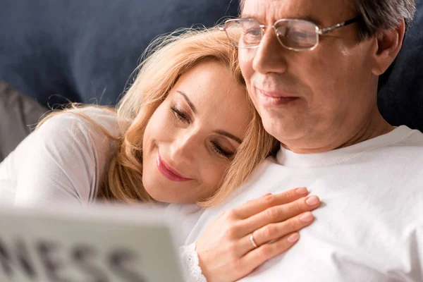 Happy middle aged couple — Stock Photo