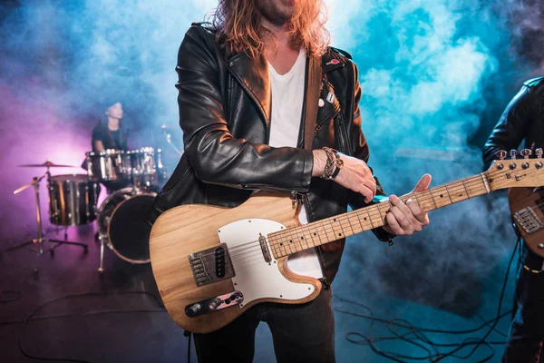 Rockband auf der Bühne — Stockfoto