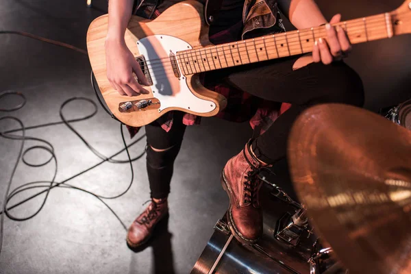 Guitarrista elétrico — Fotografia de Stock