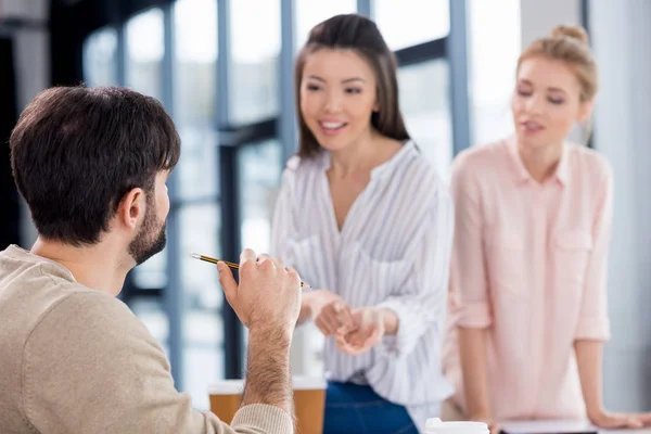 Geschäftsleute treffen sich — Stockfoto