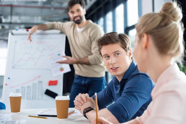 Gente de negocios en reunión — Stock Photo