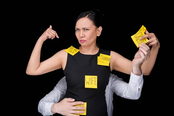 Reife Geschäftsfrau mit klebrigen Noten — Stockfoto