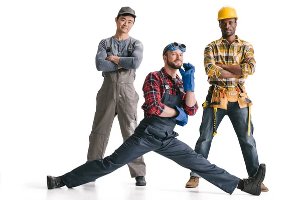 Groupe de travailleurs de la construction multiethnique — Photo de stock