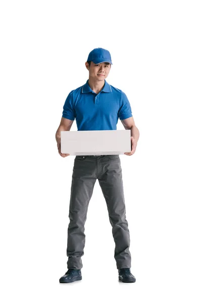 Молодий азіатський кур'єр з порожньою коробкою — Stock Photo