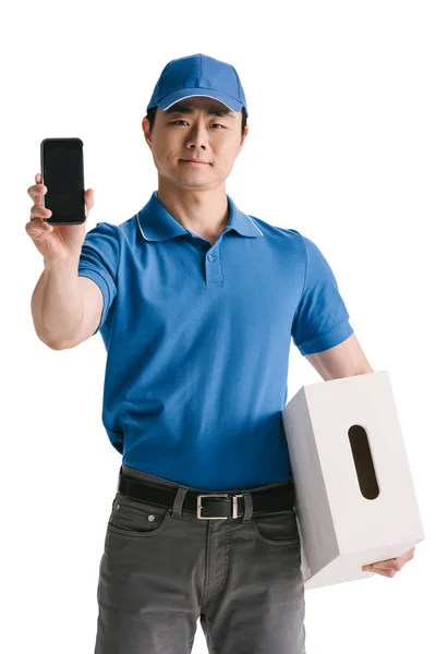 Asiatique messager montrant vide smartphone — Photo de stock