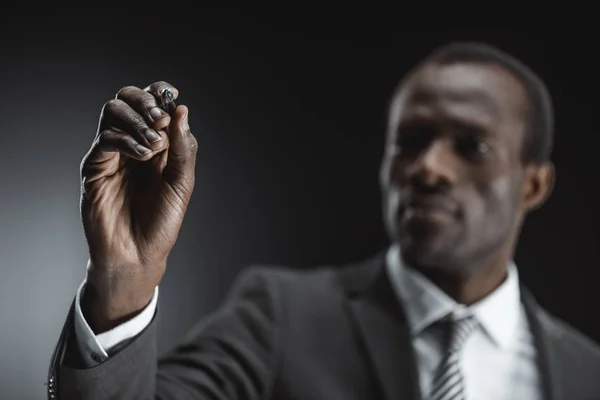 Hombre de negocios afroamericano - foto de stock