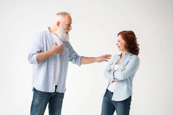 Lächelndes älteres Paar — Stockfoto