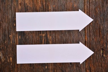 Aynı yönde doğada işaret beyaz boş işaretleri