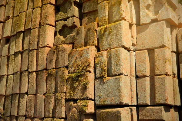 La antigua pared de ladrillo construido por el estilo sepia cubo de ladrillo —  Fotos de Stock