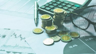 Pozlama hisse senedi mali endeksi yığın para ile Çift.