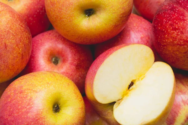 Arrière-plans de fruits et légumes aux pommes rouges. Concept frais bio sain. — Photo