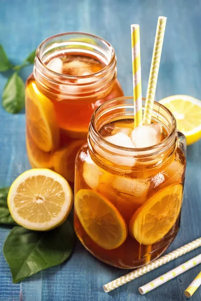 Té helado con limón —  Fotos de Stock