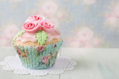 Pastel renkli cupcake
