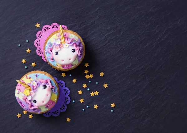 Χαριτωμένος μονόκερος cupcakes — Φωτογραφία Αρχείου