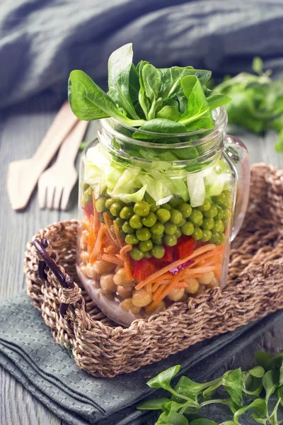 Hausgemachter Gemüsesalat — Stockfoto