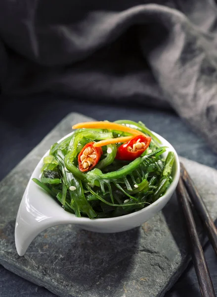 Salada de algas japonesas — Fotografia de Stock