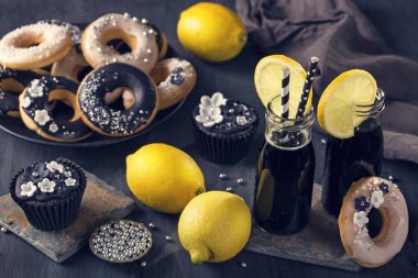 Kömür limonata limon ile