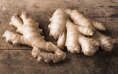 Taze zencefil kökü