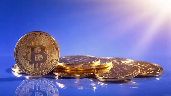 Bitcoins de oro — Foto de Stock