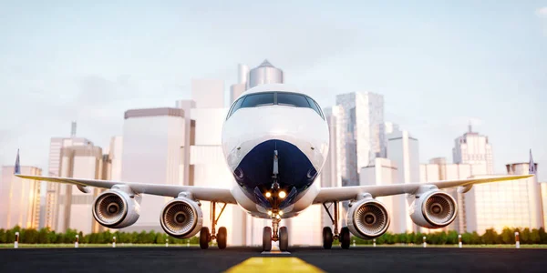 Avión comercial blanco parado en la pista del aeropuerto en rascacielos de una ciudad . — Foto de Stock