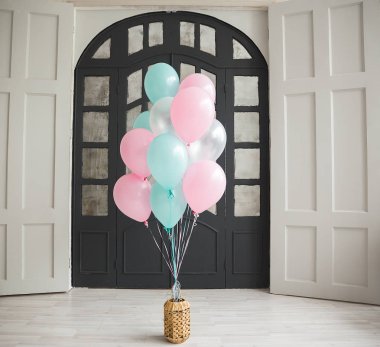 bir sürü renkli toplar