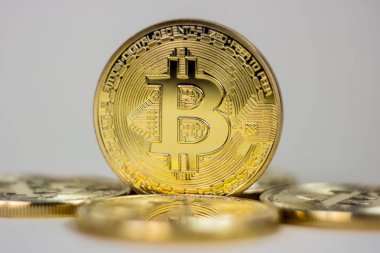 Altın Bitcoin fotoğraf sanal para sikke.