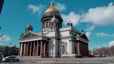 Şehir merkezindeki Isaac Carhedral Kilisesi 'nde insanlar yok.