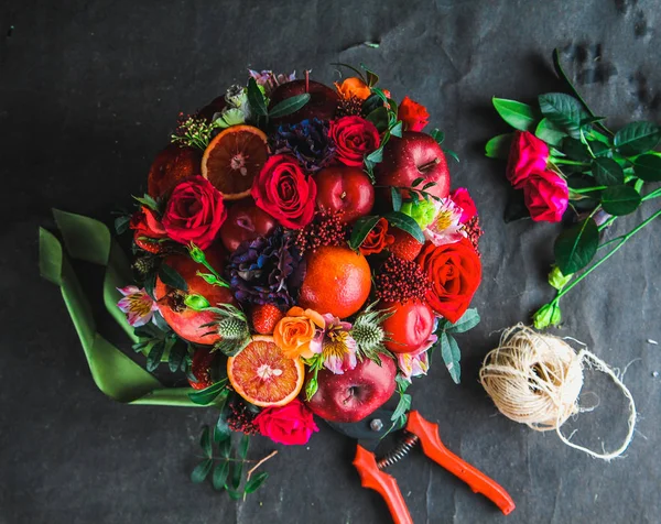 Bukiet Kwiatów Owoców — Zdjęcie stockowe