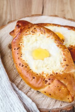 peynir ve yumurta ile şekersiz pies