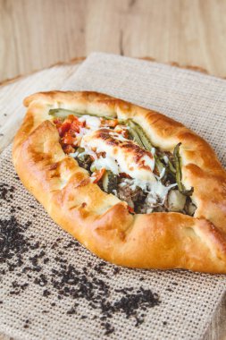 şekersiz pies et doldurma ile