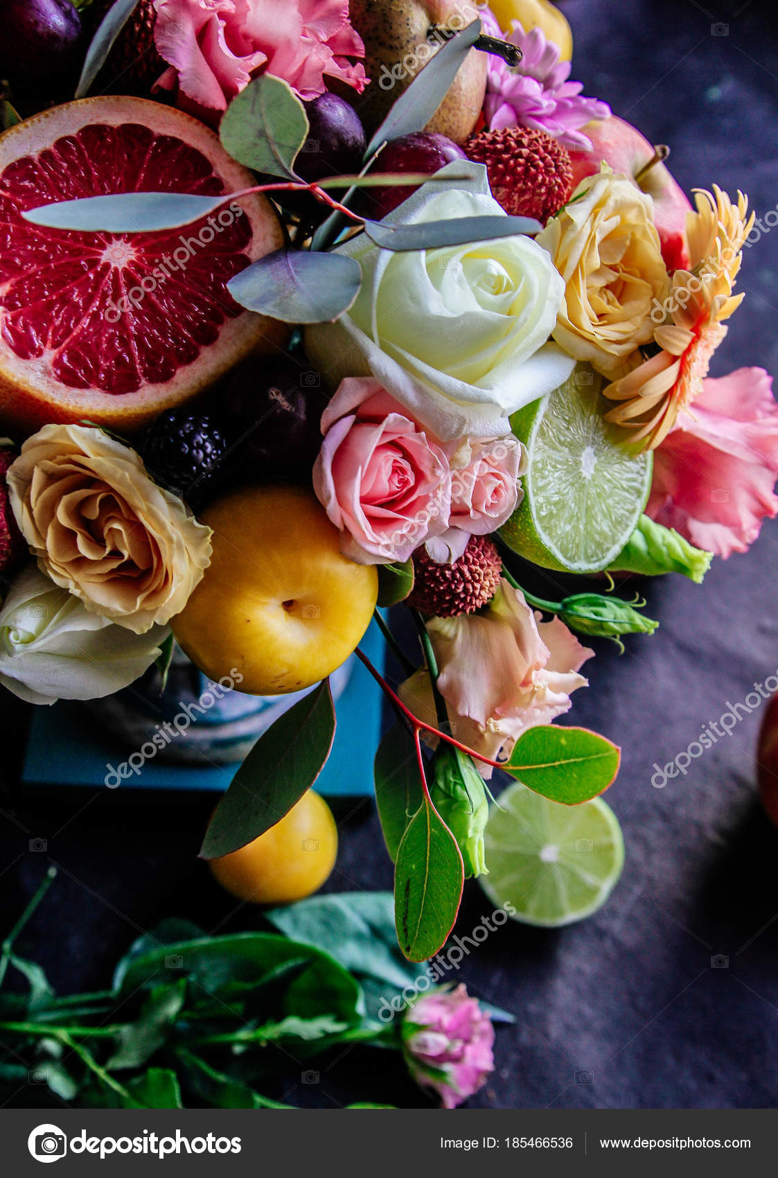 Bouquet Fleurs Fruits Photographie Lesinaena 185466536