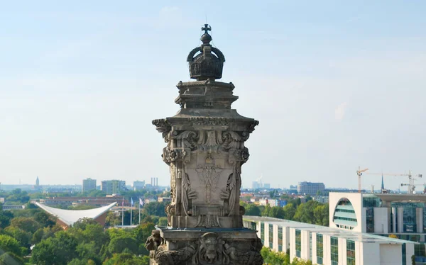 Prachtig uitzicht naar Berlijn van Rijksdag dekking — Stockfoto