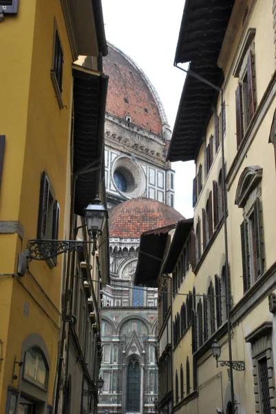 Clásica Calle Antigua Centro Florencia Italia Con Cúpula Duomo Fondo — Foto de Stock