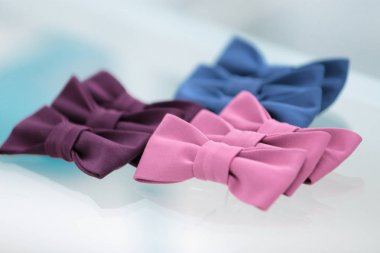 Cam zemin üzerine farklı papyon