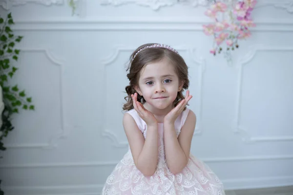 귀여운 소녀의 초상 — 스톡 사진