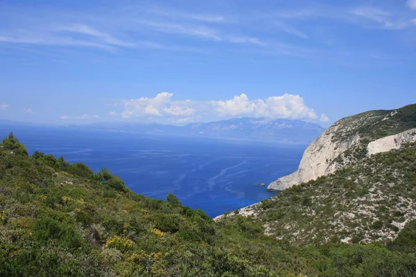 Beautiful Landscape of blue water — Stock Photo, Image