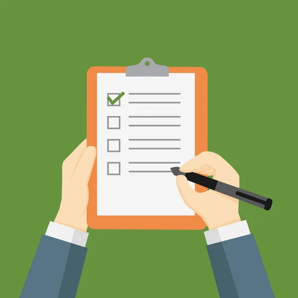 Uomo d'affari che tiene un Appunti e compila un modulo di checklist — Vettoriale Stock
