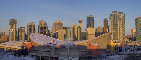 Wijds uitzicht van de skyline van Calgary — Stockfoto