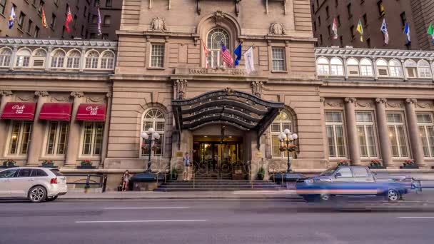 Caducidad de la fachada del Fairmont Palliser Hotel — Vídeo de stock