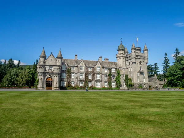 Balmoral Şatosu Aberdeenshire İskoçya'da. Balmoral Şatosu İngiliz Kraliyet ailesi İskoçya'da evi.