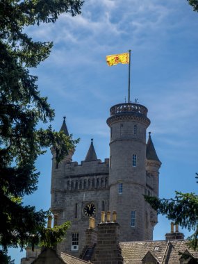 Balmoral Şatosu Aberdeenshire İskoçya'da. Balmoral Şatosu İngiliz Kraliyet ailesi İskoçya'da evi.