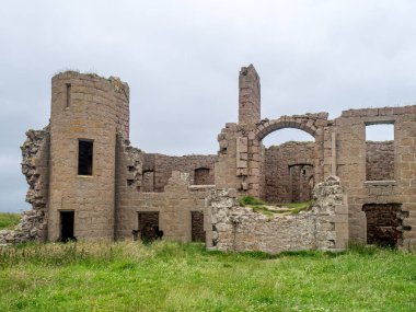 Aberdeenshire, İskoçya: 25 Temmuz: 25 Temmuz 2017 yeni Slains kalesinde Aberdeenshire İskoçya'da. Yeni Slains Castle Bram Stoker Dracula yazmak için ilham kaynağı olduğu söylenir.