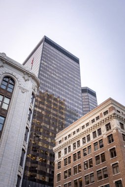 Calgary Alberta Kanada 'daki ofis binalarına bakıyorum.. 