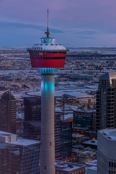 Vista Torre Calgary Pôr Sol Uma Noite Fria Inverno — Fotografia de Stock