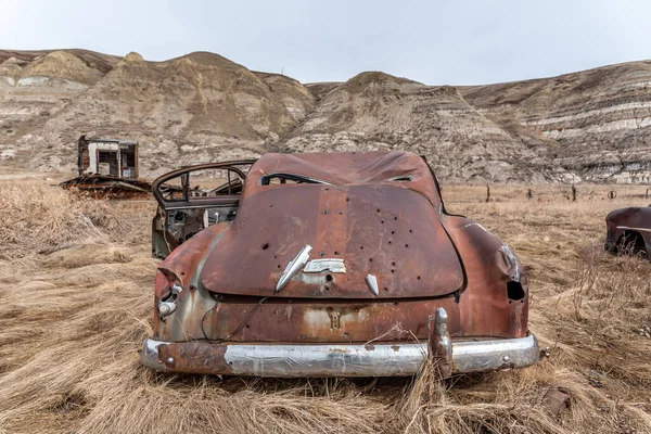 Velhos Carros Abandonados Nas Badlands Alberta — Fotografia de Stock