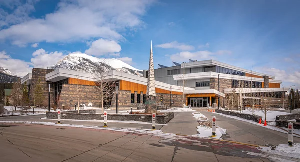 Canmore Alberta Abril 2020 Vista Fachada Exterior Elevation Place Centro — Foto de Stock