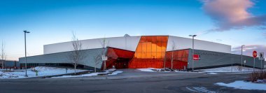 Calgary, Alberta 'daki Great Plains Dinlenme Merkezi, 12 Nisan 2020. Great Plains, Calgary 'nin güneydoğusunda yeni bir hokey sahası..